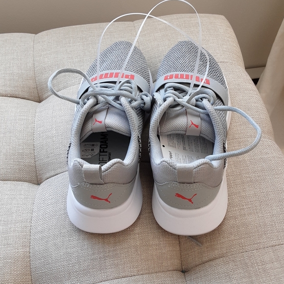 Puma - Picture 3 of 3